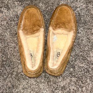Ugg moccasin